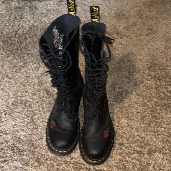 Tall Vonda Dr. Martens - Picture 3 of 5